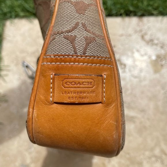 Brown Coach Shoulder Bag - Picture 5 of 8